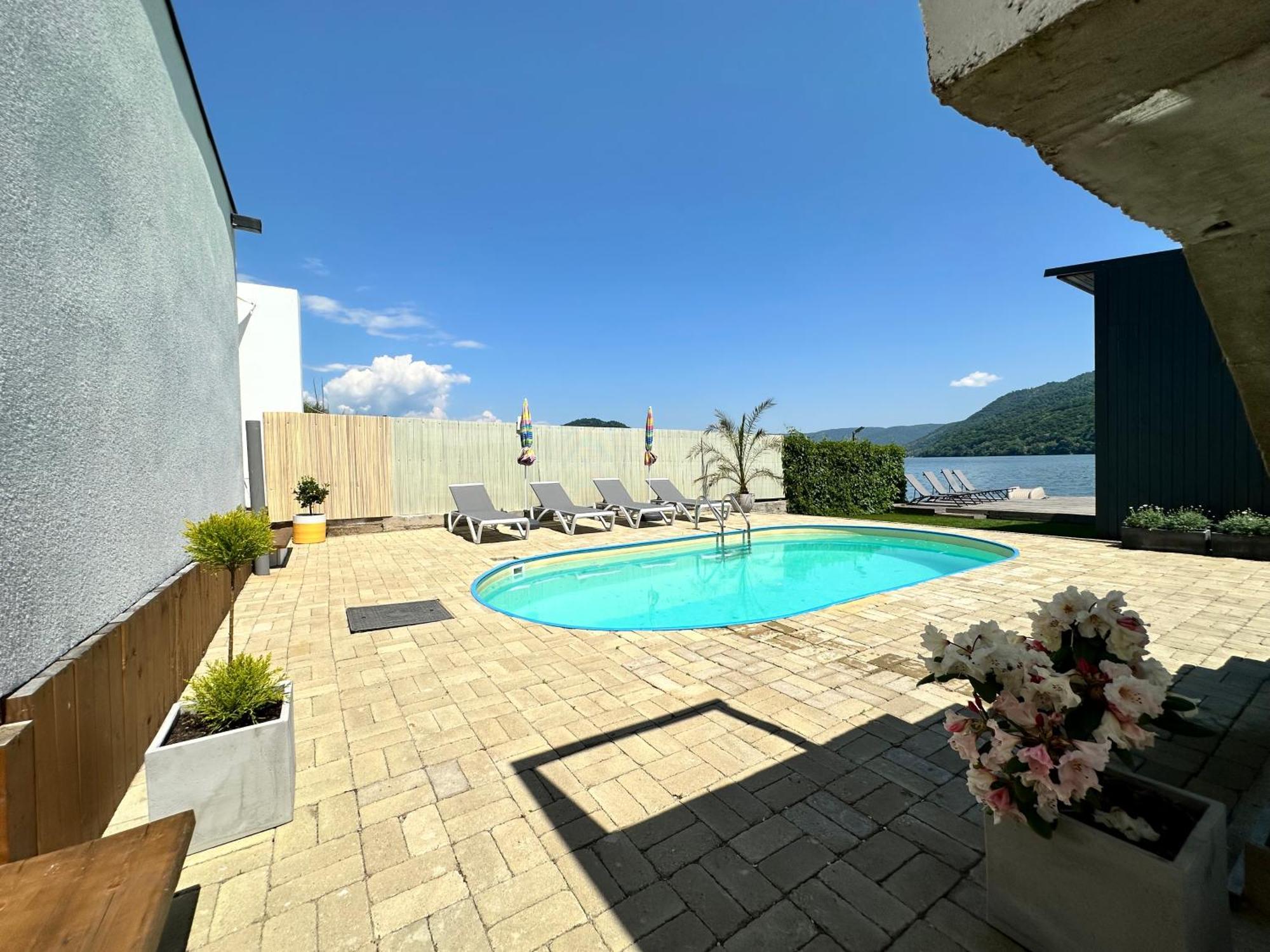 Casa Nube Hotel Orsova Exterior photo